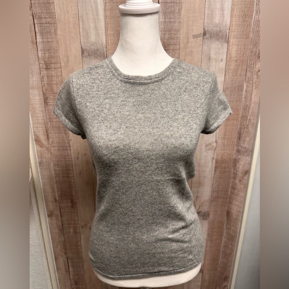 Premise Heather Gray Short Sleeve Crew Neck Sweater